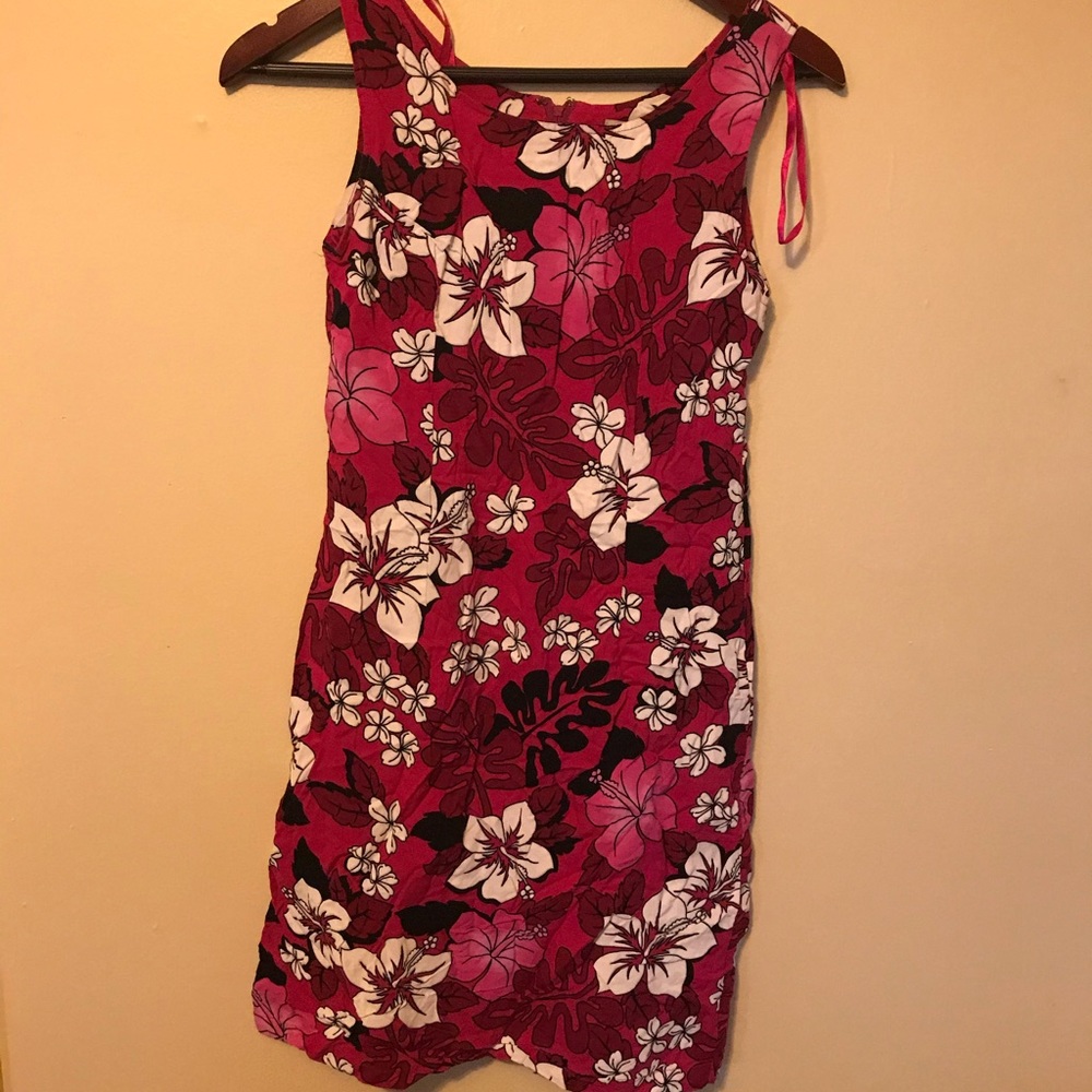Sleeveless Pink Hawiian Style Dress